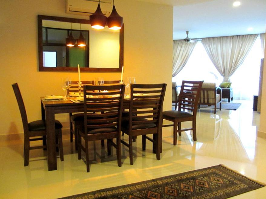 Samsuria Beach Apartment Resort Cherating Exterior foto